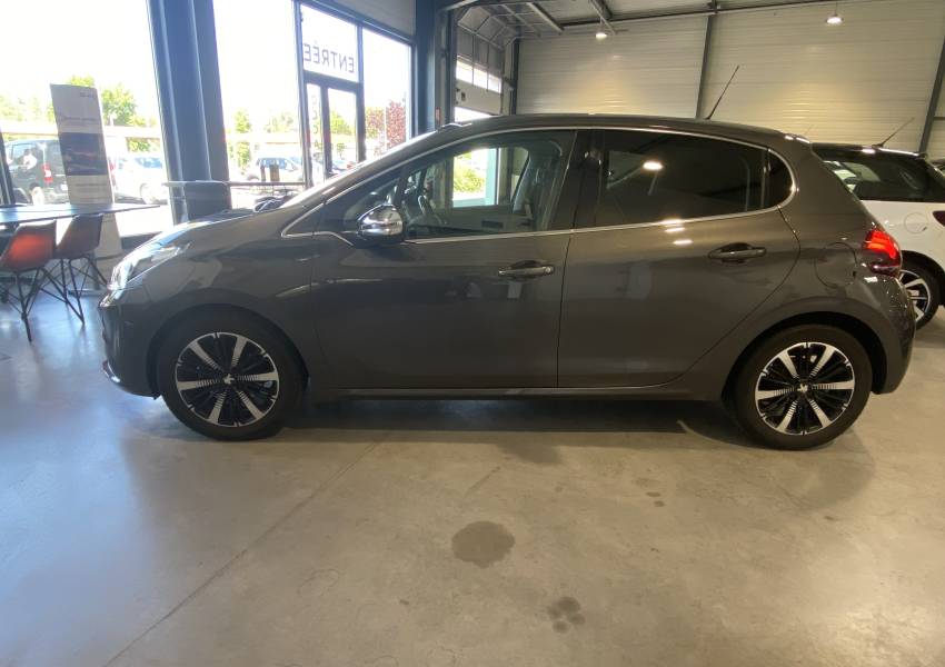 Peugeot 208 Puretech 110 S&S EAT6 TECH EDITION