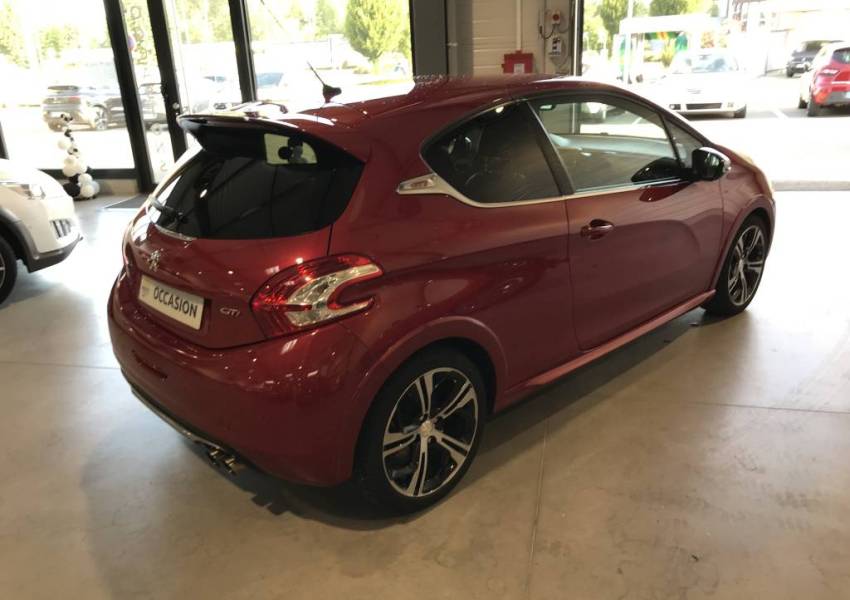 Peugeot 208 1.6 THP 200 GTI